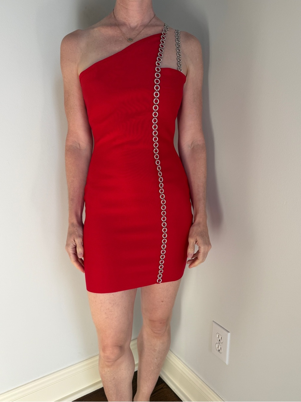 h:ours Formal Red One-Shoulder Mini Dress with Silver Chain Strap